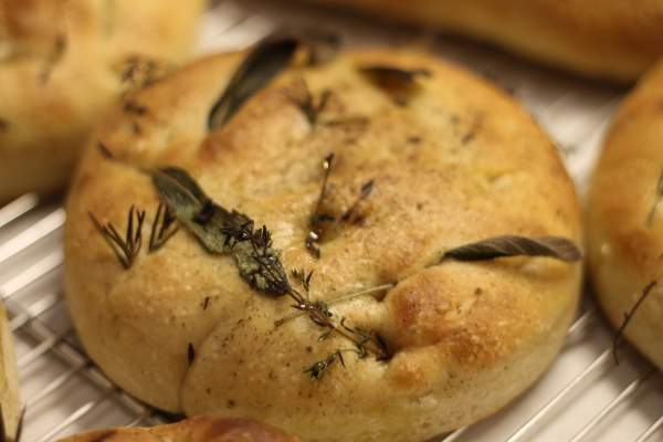 Pain aux herbes